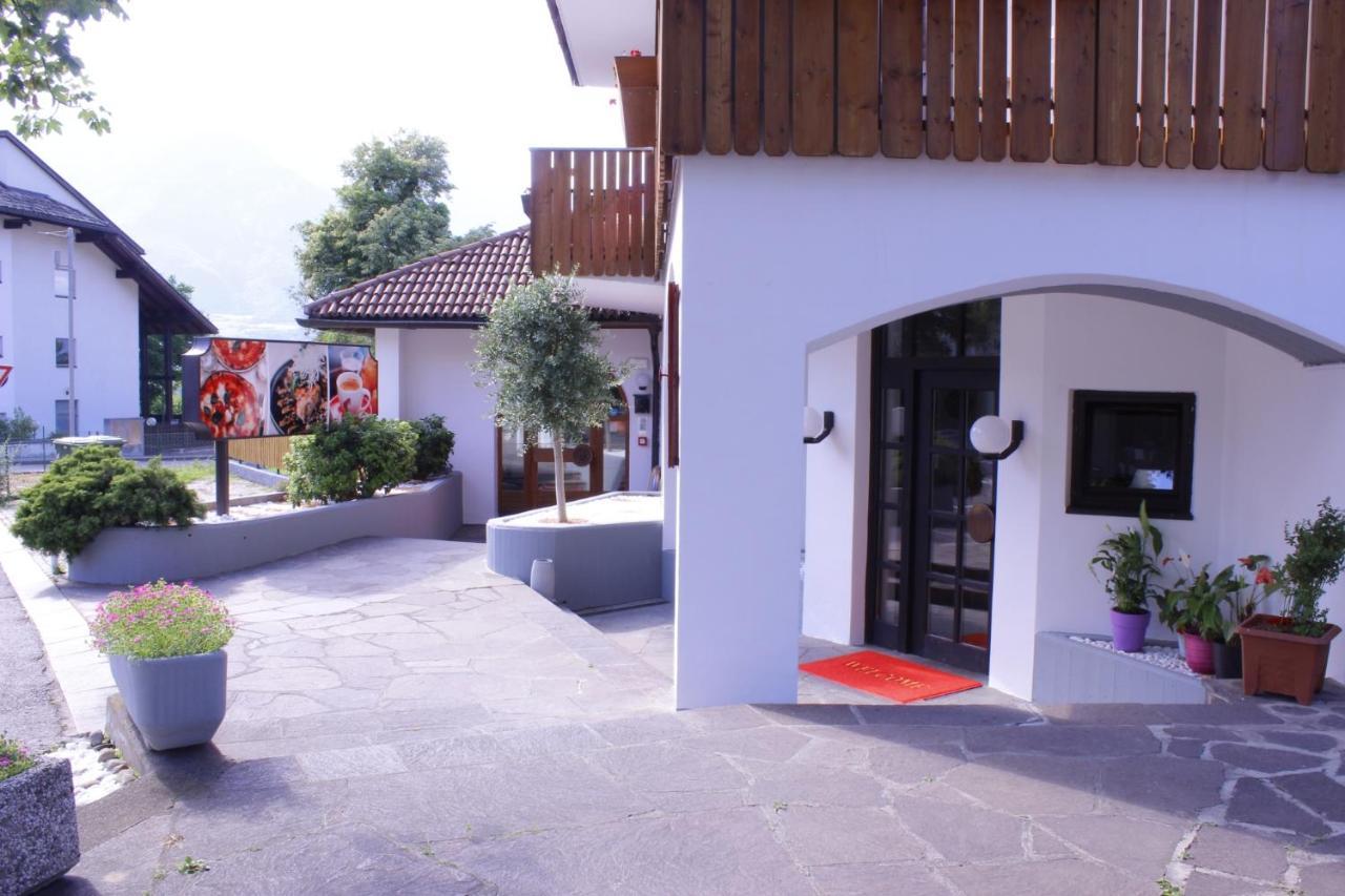 Zur Muehle Hotel Ora / Auer Buitenkant foto